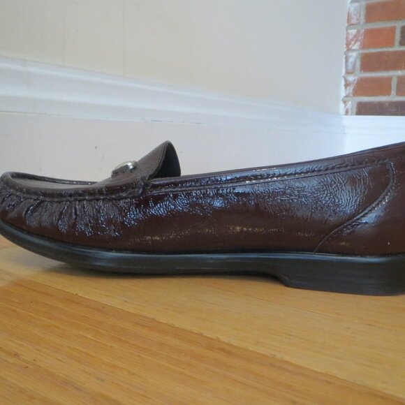 Women's Brown SAS Penny Loafers Wedges Slip On Shoes Size 10 M EUC - Picture 9 of 14